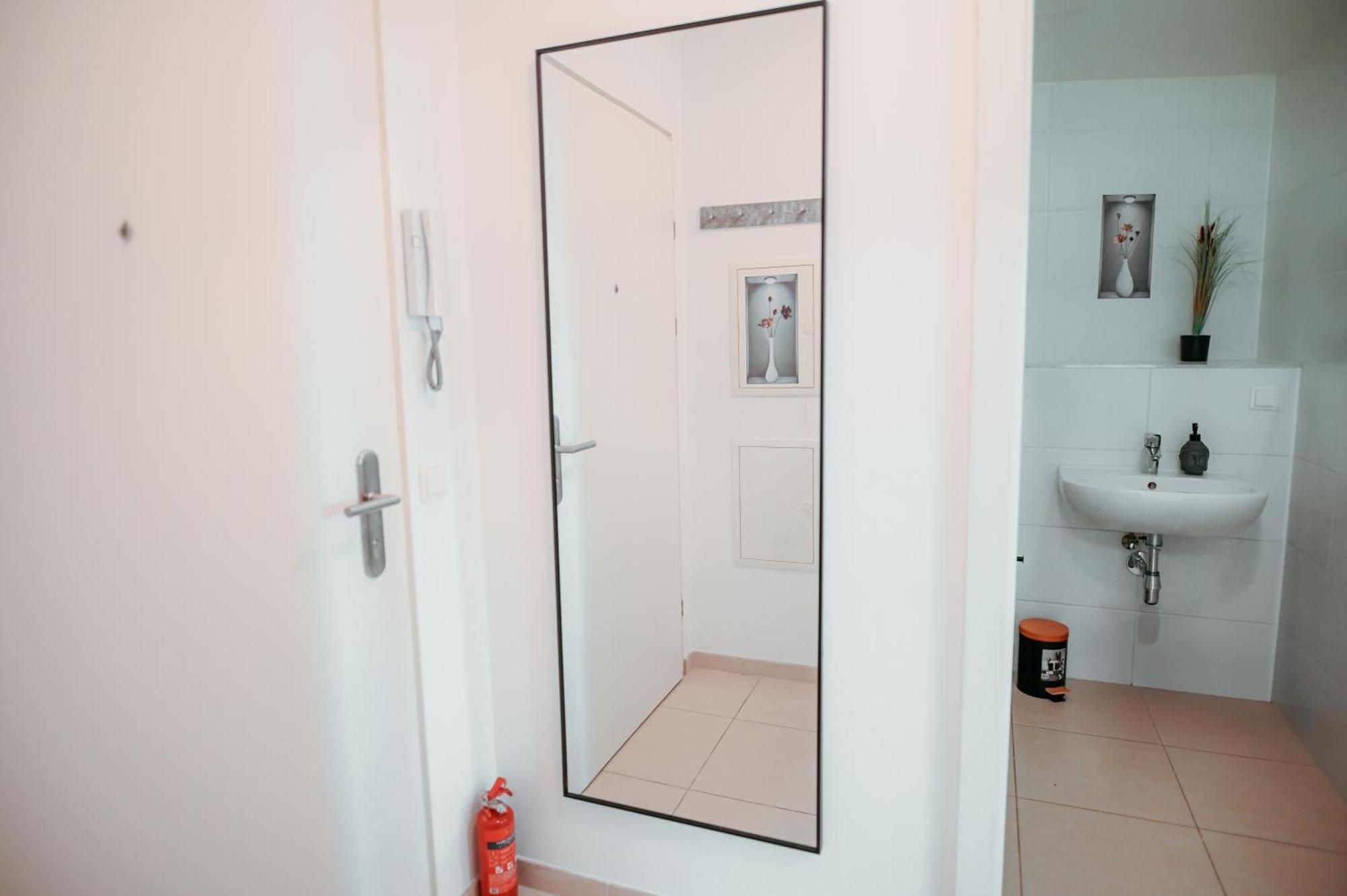 Danube Island Apartment 3 Wina Bagian luar foto