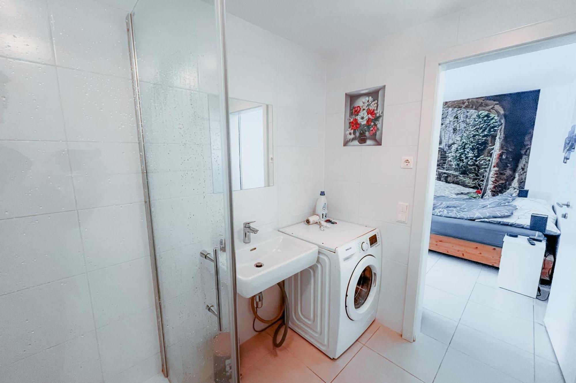 Danube Island Apartment 3 Wina Bagian luar foto